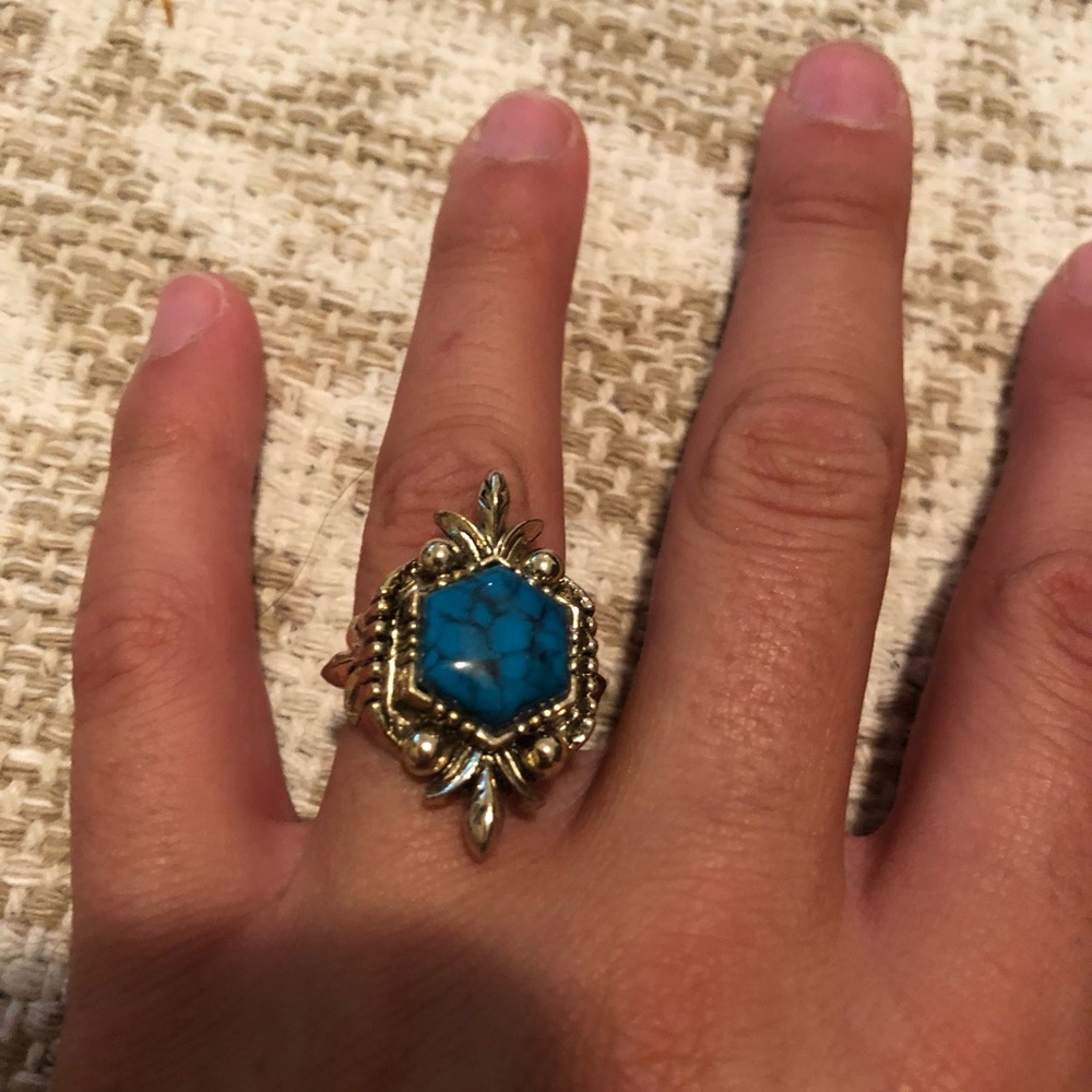 Ring - Picture 3 of 4